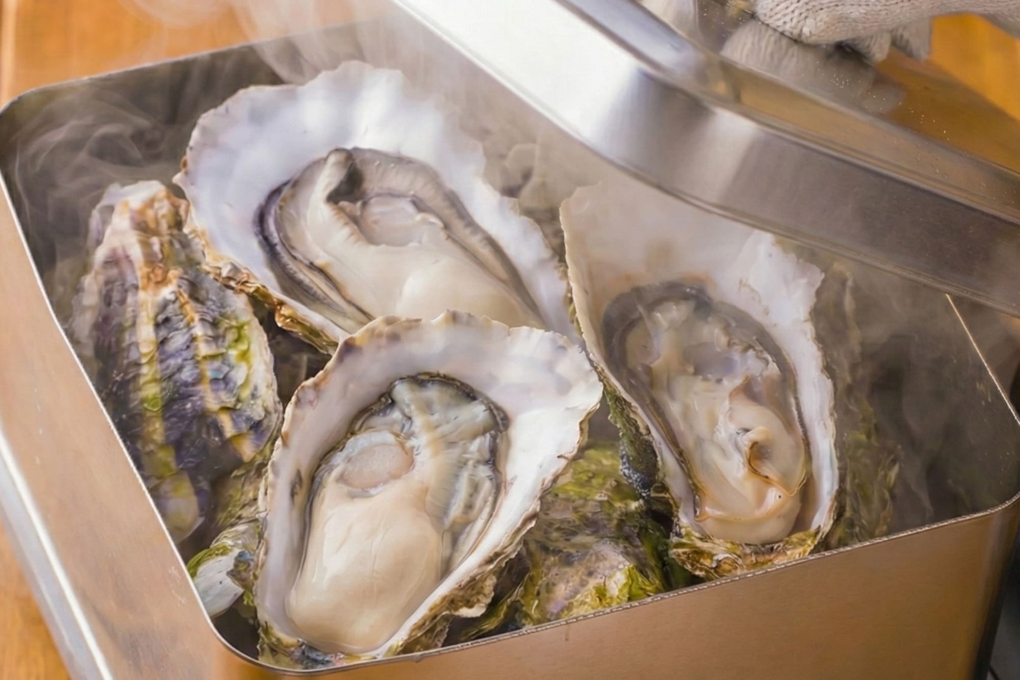 浜焼グリル離宮で楽しめる牡蠣のカンカン焼き